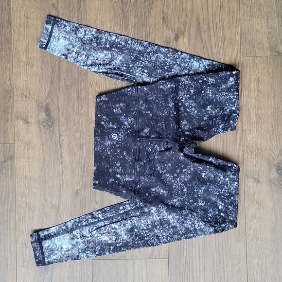 Lululemon leggings - Picture 2 of 2